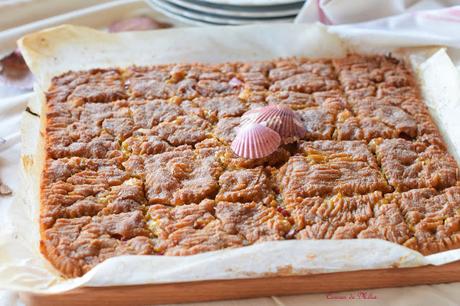 Empanada de volandeiras con masa de maíz Empanada de volandeiras con masa de maíz