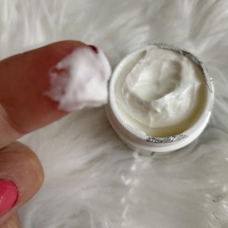 textura de la crema de día 3 básicos de cuidados facial Sephora - Opinión 06