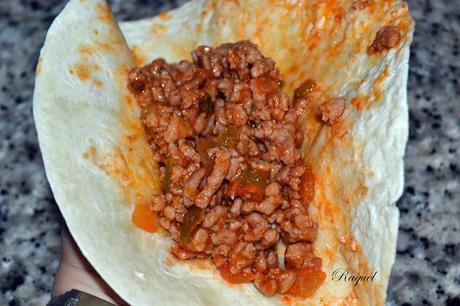 Burritos mexicanos con carne de cerdo y ternera