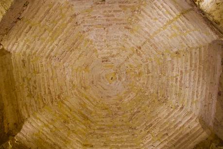 Los baños almohades del Bar Giralda (2): la sala templada.