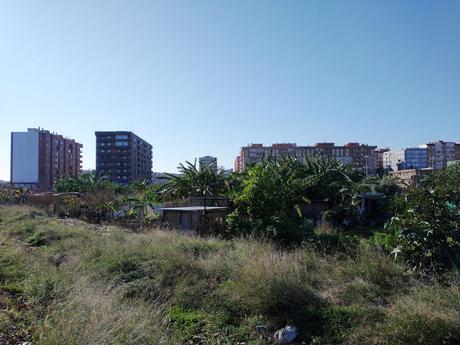 Chabolistas y okupas en València Imagen 11: En Benimaclet sigue las mismas pautas que en otras ciudades y pueblos de la Comunidad Valenciana: Masías, casas y tierras ocupadas, chabolas construidas en solares.
