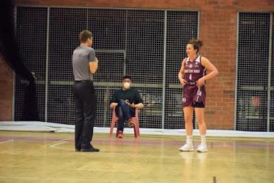 Galería de clics del Bàsquet Femení Sant Adrià-Lima Horta Bàsquet (Liga Femenina 2)