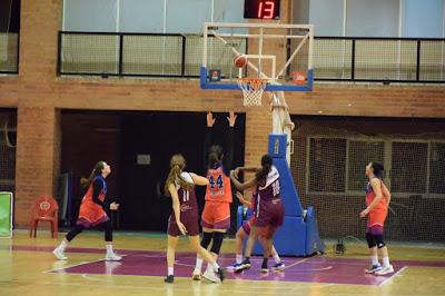 Galería de clics del Bàsquet Femení Sant Adrià-Lima Horta Bàsquet (Liga Femenina 2)