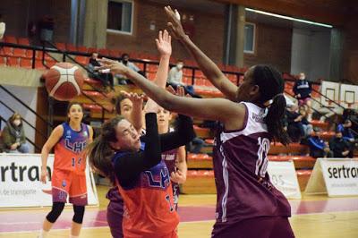 Galería de clics del Bàsquet Femení Sant Adrià-Lima Horta Bàsquet (Liga Femenina 2)