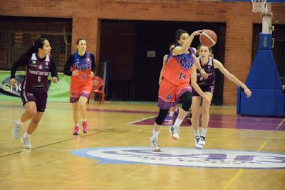 Galería de clics del Bàsquet Femení Sant Adrià-Lima Horta Bàsquet (Liga Femenina 2)