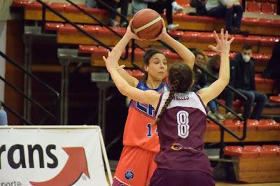 Galería de clics del Bàsquet Femení Sant Adrià-Lima Horta Bàsquet (Liga Femenina 2)