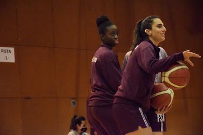 Galería de clics del Bàsquet Femení Sant Adrià-Lima Horta Bàsquet (Liga Femenina 2)