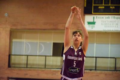 Galería de clics del Bàsquet Femení Sant Adrià-Lima Horta Bàsquet (Liga Femenina 2)