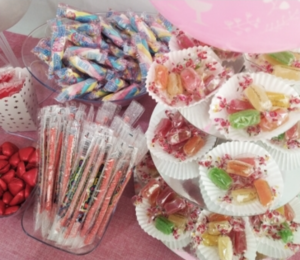 Mesas de chuches envueltas