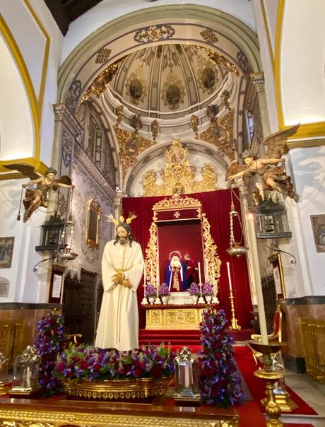 Un ratito de oración con el Señor del Silencio en el desprecio de Herodes.