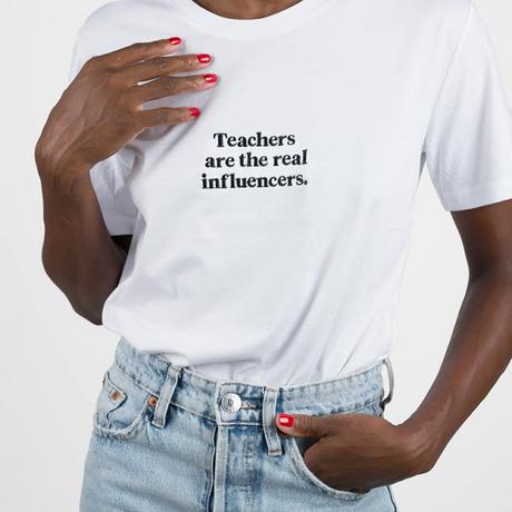TIEMPO DE CAMISETAS; SUPERBRITÁNICO.- TIEMPO DE CAMISETAS; SUPERBRITÁNICO.-