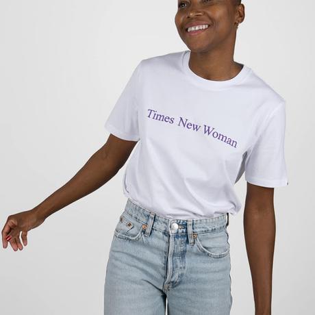 TIEMPO DE CAMISETAS; SUPERBRITÁNICO.- TIEMPO DE CAMISETAS; SUPERBRITÁNICO.-