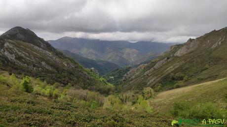 RUTA al PICO MATACALEAO desde BELMONTE Bajando a Tiblós desde Llaurienzo