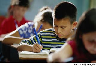 El riesgo de crear una sociedad estratificada por orígenes si no se afronta el abandono escolar