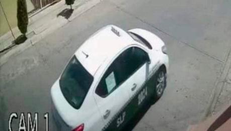 Acusan a taxista de robar mandado a persona de la tercera edad