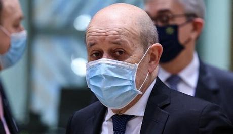 Francia acusa a Rusia y China de usar vacunas de Covid como “medio de propaganda”