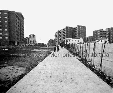 Acceso peatonal a Renfe desde la calle Suiza (1982)