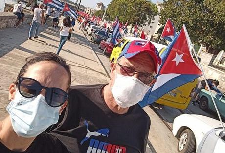#Cuba, La Habana: Jóvenes cubanos en caravana contra el Bloqueo