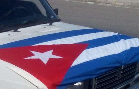 #Cuba, La Habana: Jóvenes cubanos en caravana contra el Bloqueo