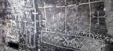 Cárcel de Broto, historia y los grabados de los presos