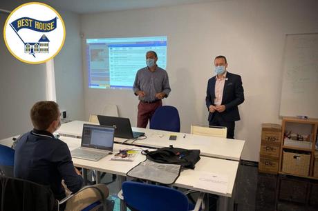 El Grupo Inmobiliario Best House ofrece a sus franquiciados una fórmula única de formación inicial y continua ilimitada tanto para los directores/ras como para su personal