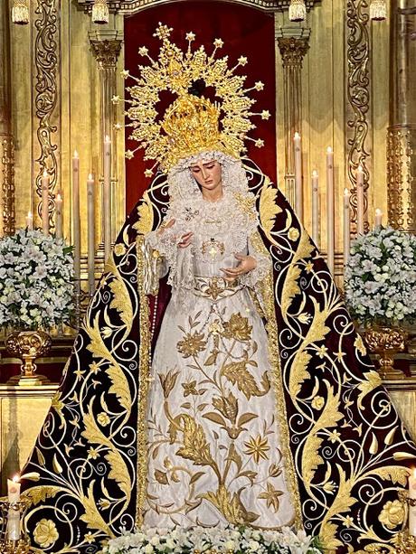 Un ratito de oración en San Martín. Un ratito de oración en San Martín.