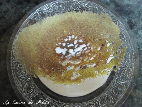 Torrija con helado de canela  y crujiente