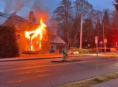 Vídeo: Un hombre es arrestado tras provocar incendios en tres logias masónicas en Vancouver