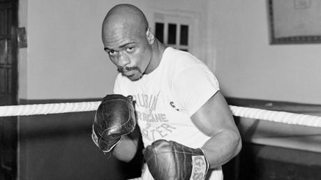 Golpeando las puertas de la cárcel Golpeando las puertas de la cárcel