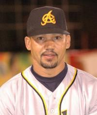 Wepaaa! Ex Aguilucho Alberto Castillo coach del Licey