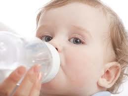 Prevenir la deshidratación en bebés y niños