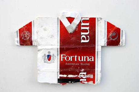 Post Match :: exposición con paquetes de cigarrillos