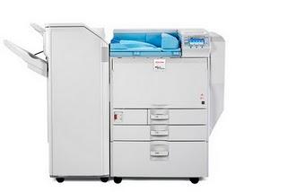 Ricoh amplía las capacidades de producción en los departamentos de marketing y publicidad con su Impresora SP C821DN