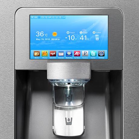 Refrigerador de 4 puertas y LCD