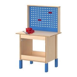 JUGANDO A SER MANNY MANITAS CON IKEA