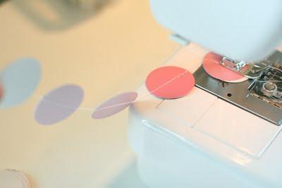 Diy: Móvil de circulos cosidos