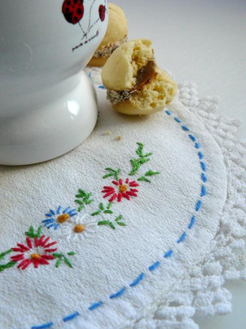 alfajores de maizena y mate | para combatir el frío polar