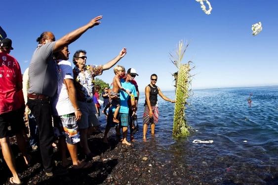 Free Surf Session en Teahupoo 2011