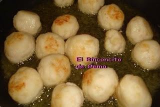 ALBONDIGAS DE MERLUZA CON PASTA
