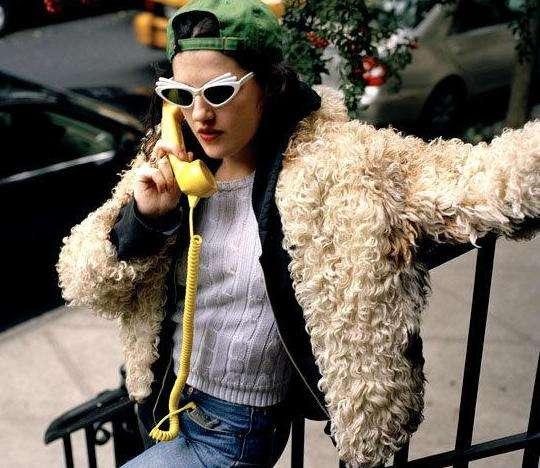 NEW TRENDY: RETRO MOBILE HANDSET