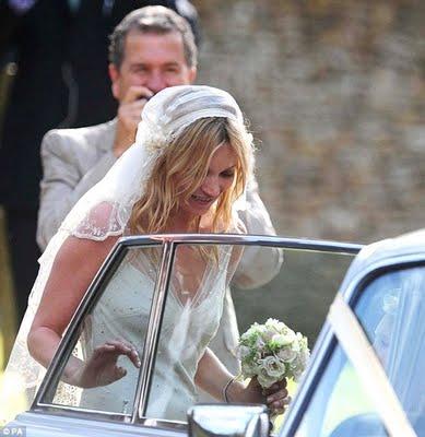 Los favores de mis amigas ....Ponme el velo!!