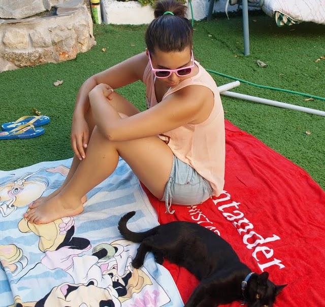 Día de pisci, y para ello look informal y muy cómodo.He d...