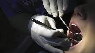 Científicos británicos trabajan en un prometedor líquido que regenera el diente picado sin necesidad de perforar ni rellenar