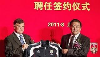 Camacho ya entrena con la selección de China