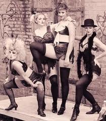 ¿Es indigno ser cabaretera?: …como unas cabareteras