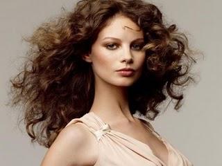 ¡STOP! AL CABELLO REBELDE