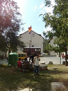 La bandera de la plaza y una maldición pendiente