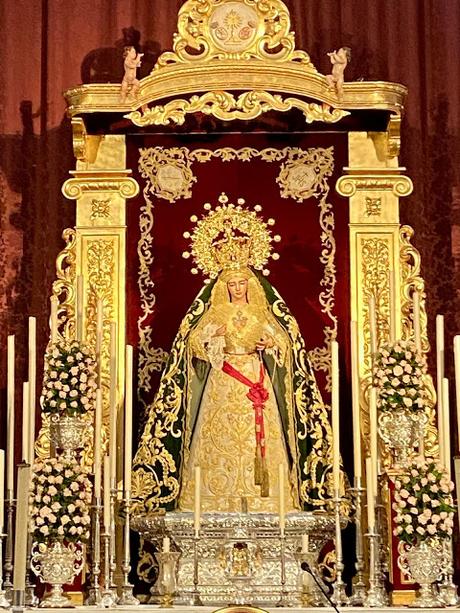 Un ratito de oración en San Roque.