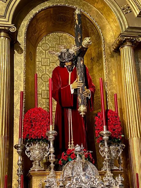 Un ratito de oración en San Roque.