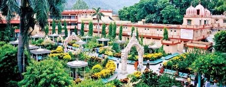 Rishikesh, la puerta del Himalaya, un lugar en la India